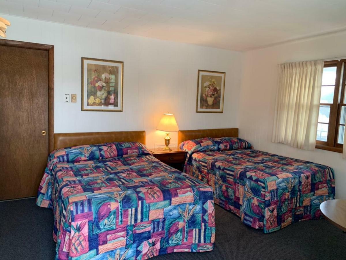 Colonial Motel 威斯康星戴尔 外观 照片