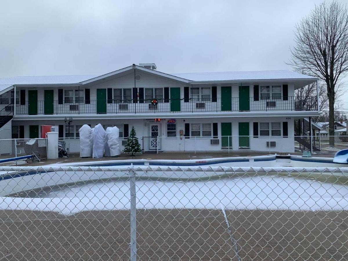 Colonial Motel 威斯康星戴尔 外观 照片